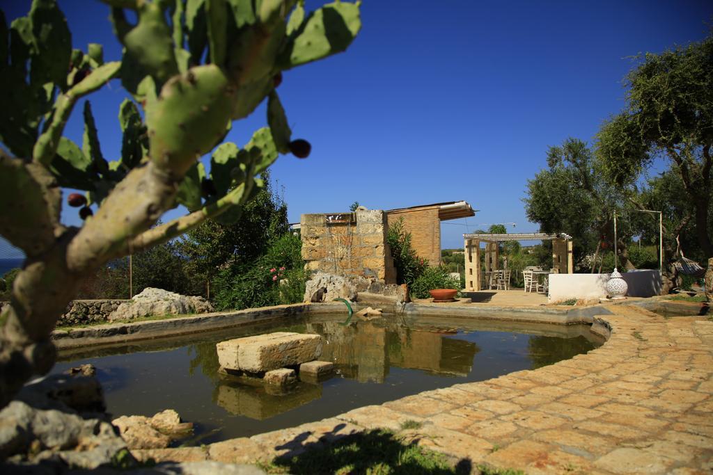 Contrada Borgin Bed & Breakfast Marina Di Pescoluse Bagian luar foto