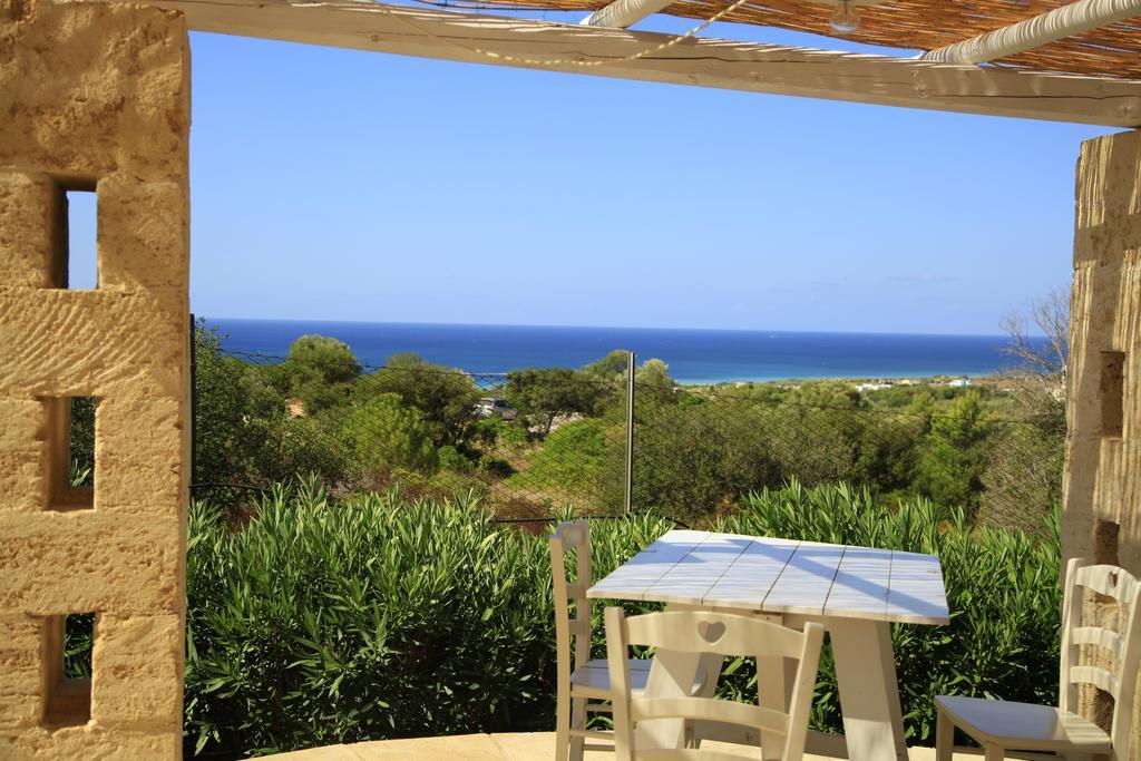 Contrada Borgin Bed & Breakfast Marina Di Pescoluse Bagian luar foto