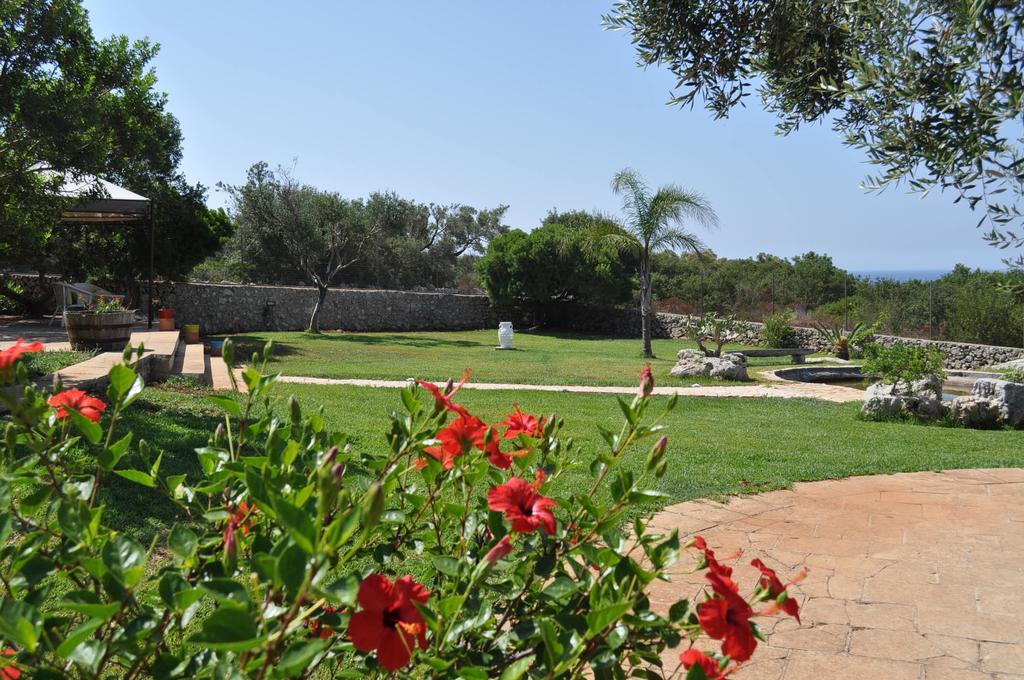 Contrada Borgin Bed & Breakfast Marina Di Pescoluse Bagian luar foto